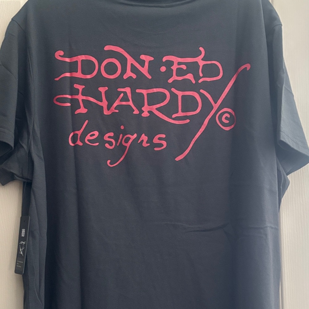 Ed Hardy Black Tee with Vibrant Tiger Design - Picture 8 of 10